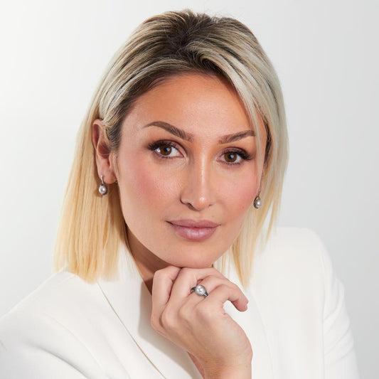 Anillo de dedo 750/oro blanco de 18 quilates Diamante negro, 0.19 ct, 48 piedras, [Achtkant] Perla cultivada de agua dulce, 10.5 mm